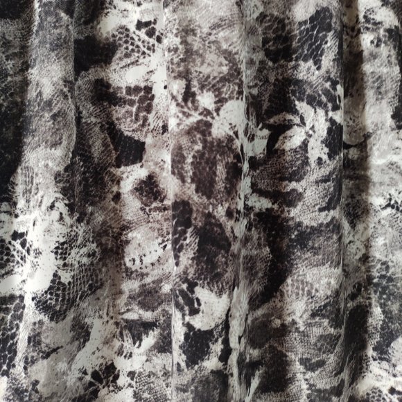 Smart Set Snakeskin Patterned Dress - Picture 5 of 6